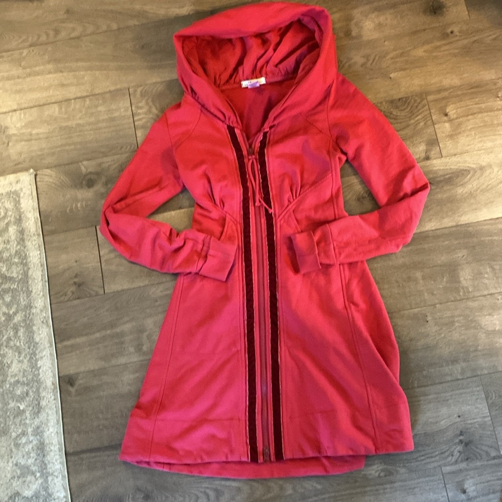 Prairie Underground Red Velvet Victorian Hoodie Size XS - Picture 4 of 6